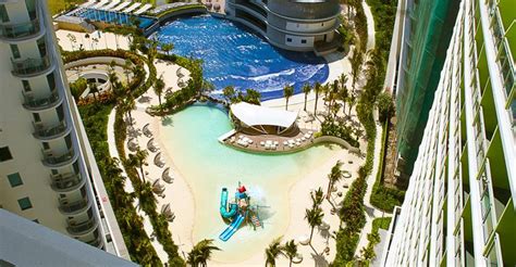 Azure Urban Resort .